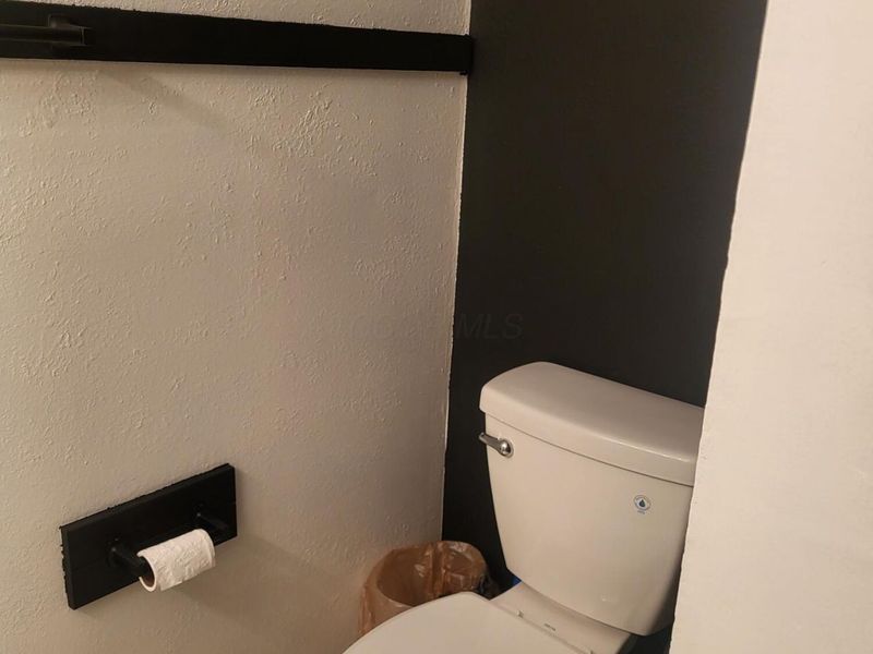 2375 Woodbrook Circle S, Unit 167, Columbus, OH 43223 Photo 16