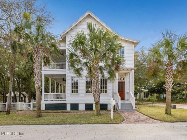 1102 LADIES Street, Fernandina Beach, FL 32034