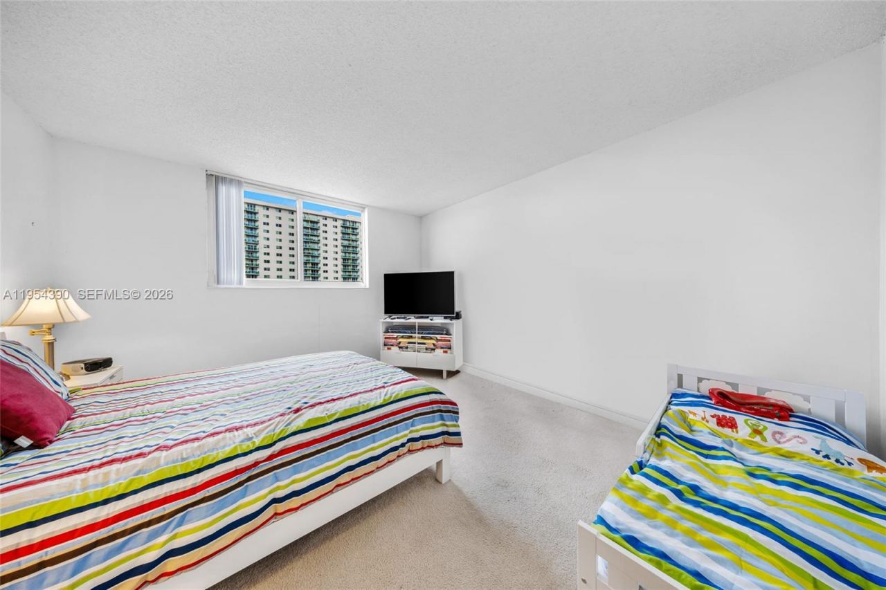 19370 Collins Ave, Unit 502, Sunny Isles Beach, FL 33160 Photo