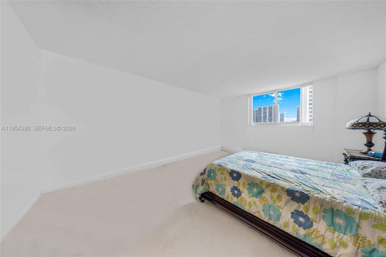 19370 Collins Ave, Unit 502, Sunny Isles Beach, FL 33160 Photo