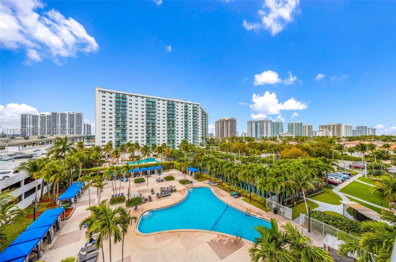 19370 Collins Ave, Unit 502, Sunny Isles Beach, FL 33160 Photo