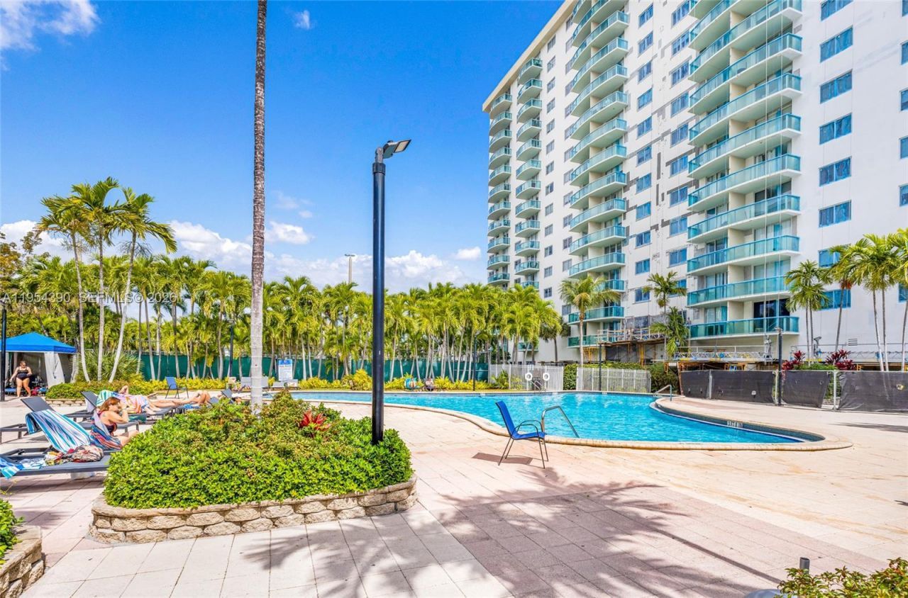 19370 Collins Ave, Unit 502, Sunny Isles Beach, FL 33160 Photo