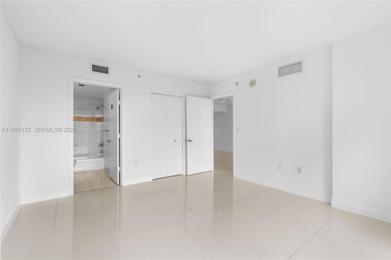 1861 NW S River Dr , Unit 1610, Miami, FL 33125 Photo