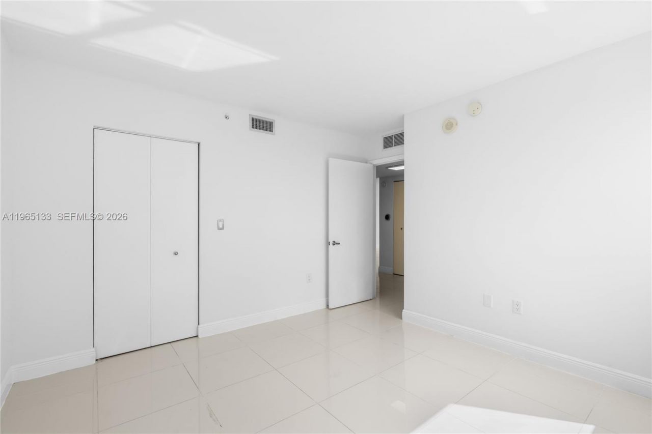 1861 NW S River Dr , Unit 1610, Miami, FL 33125 Photo