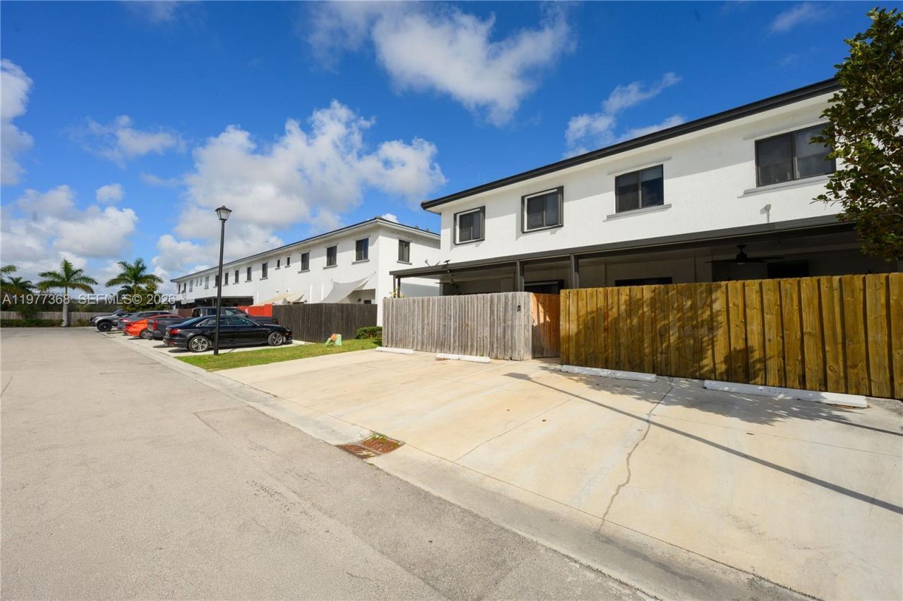 13324 SW 250th St, Miami, FL 33032 Photo