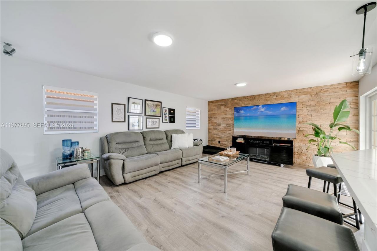 1599 SW 141st Ave, Miami, FL 33184 Photo