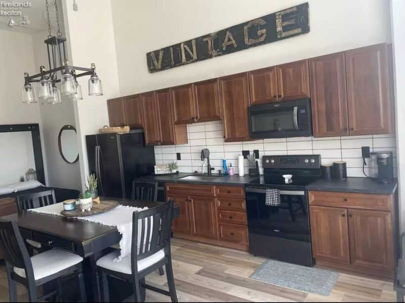 401 W Shoreline Drive, Unit 226, Sandusky, OH 44870 Photo 4