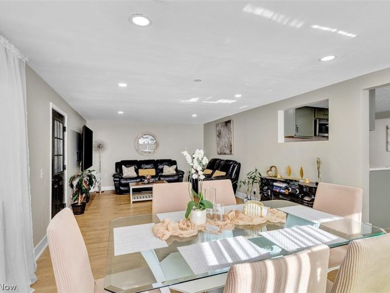 523 Purdue Avenue, Elyria, OH 44035 Photo 14