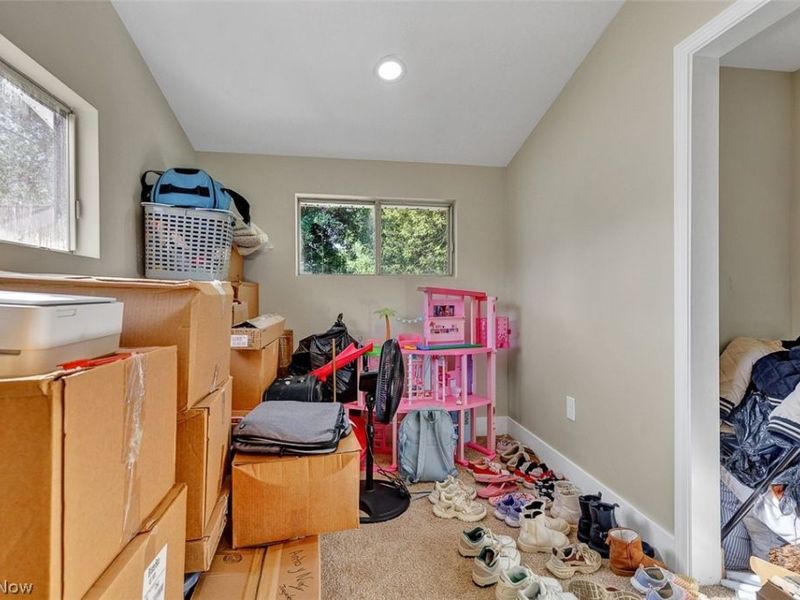 523 Purdue Avenue, Elyria, OH 44035 Photo 16