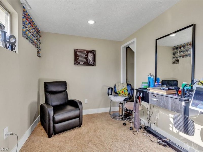 523 Purdue Avenue, Elyria, OH 44035 Photo 5