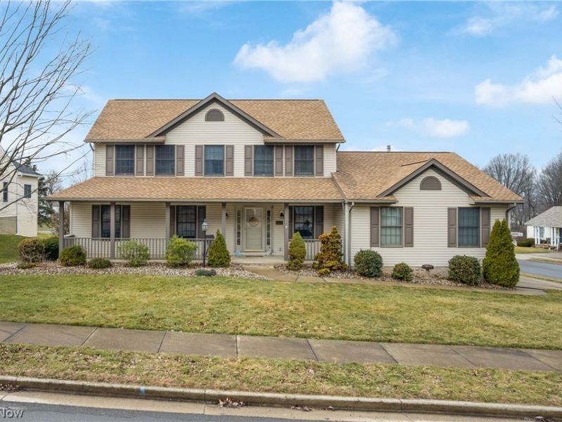 1825 John Carroll Drive SE, Massillon, OH 44646 Photo 2