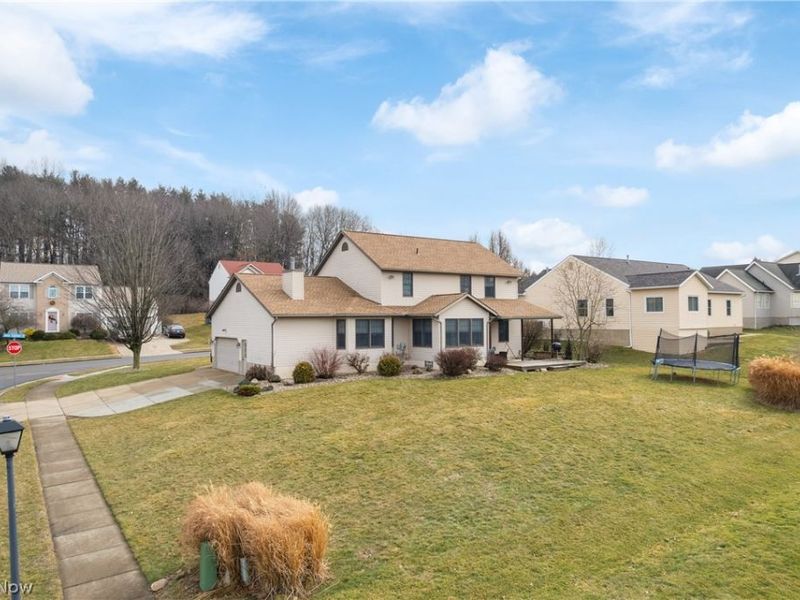 1825 John Carroll Drive SE, Massillon, OH 44646 Photo 3