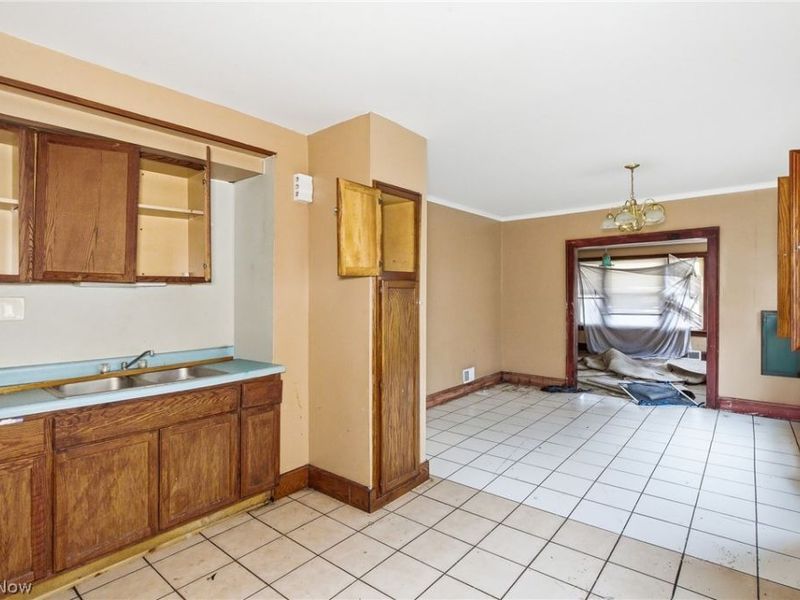 1867 Reyburn Road, Cleveland, OH 44112 Photo 14