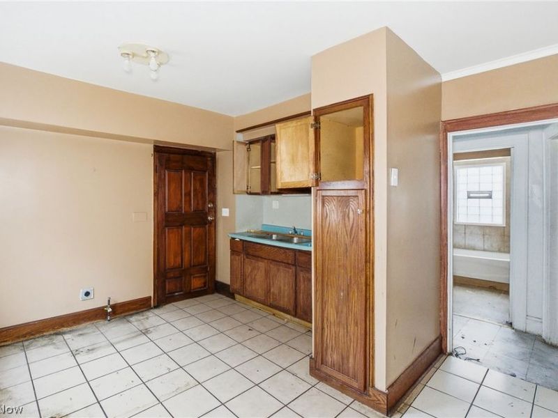 1867 Reyburn Road, Cleveland, OH 44112 Photo 15