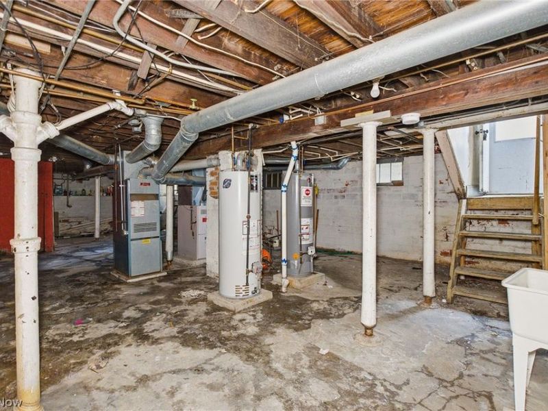 1867 Reyburn Road, Cleveland, OH 44112 Photo 48