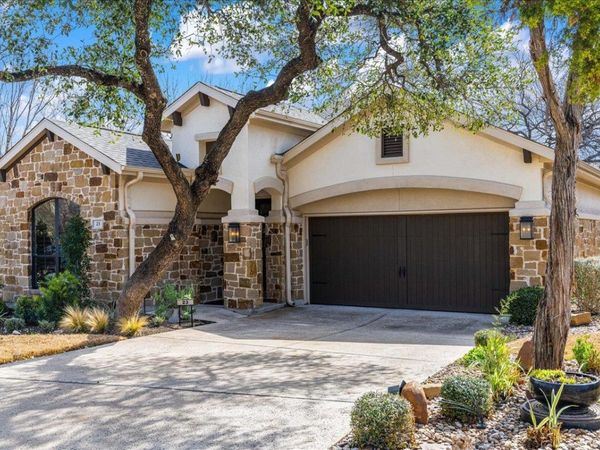23 Prestonwood CIR, Lakeway, TX 78734