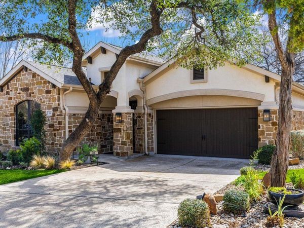 23 Prestonwood CIR, Lakeway, TX 78734