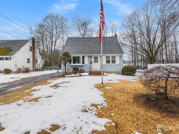 336 w crescent Parkway , South Plainfield, NJ 07080