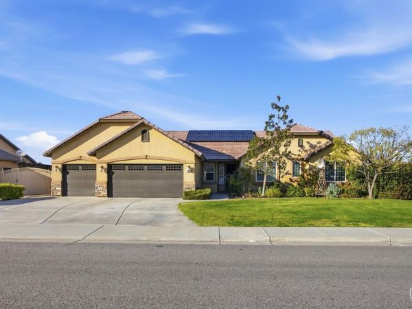 9902 Jersey Shore Drive, Bakersfield, CA 93314