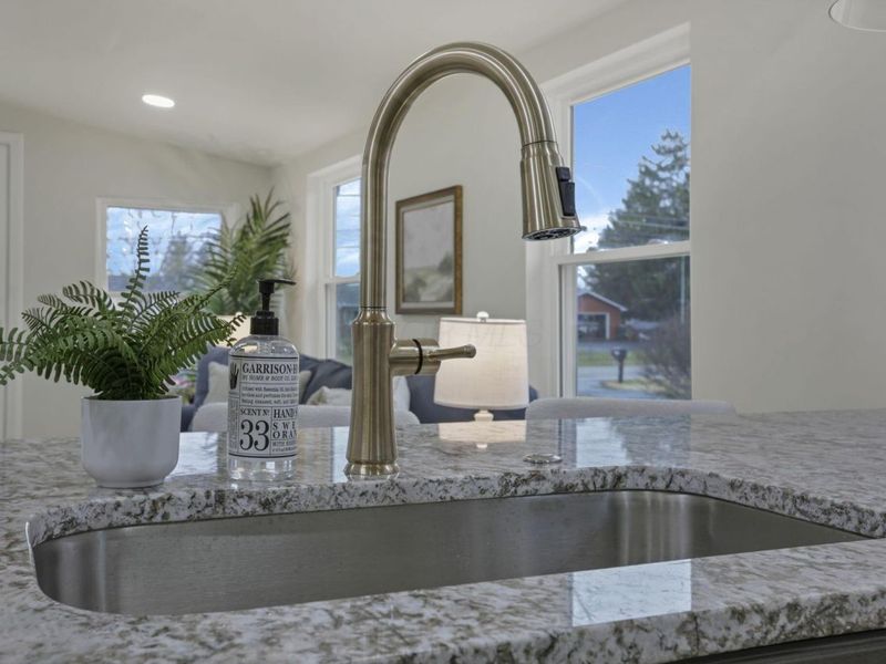 1196 Francisco Road, Columbus, OH 43220 Photo 17