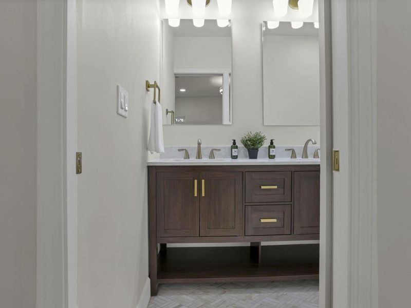 1196 Francisco Road, Columbus, OH 43220 Photo 21