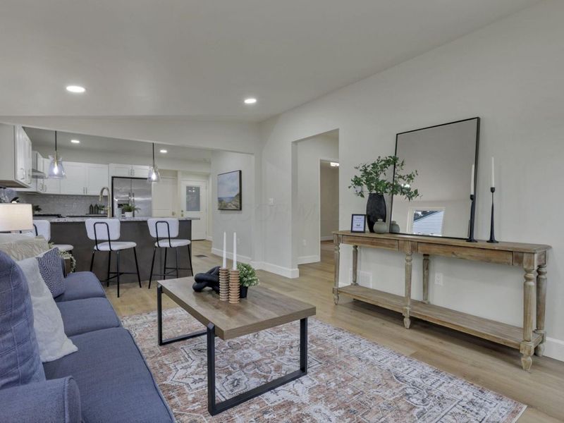 1196 Francisco Road, Columbus, OH 43220 Photo 6