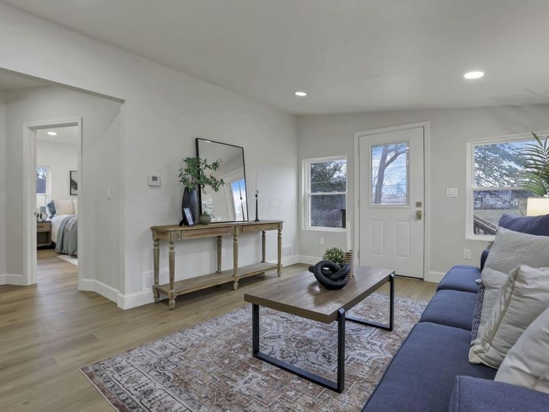 1196 Francisco Road, Columbus, OH 43220 Photo 9