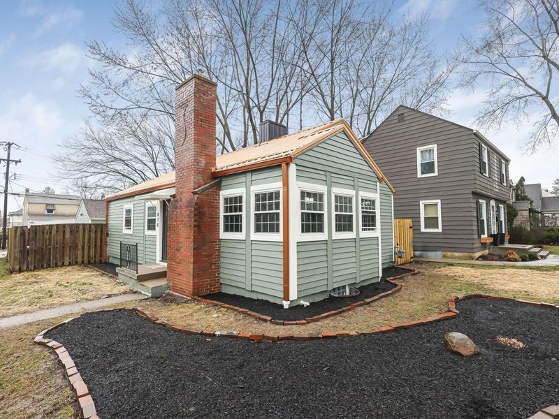 878 Grandon Avenue , Columbus, OH 43209 Photo 4