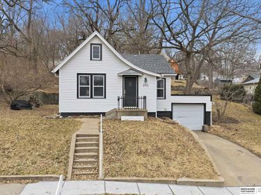 206 N Hazel Street, Glenwood, IA 51534