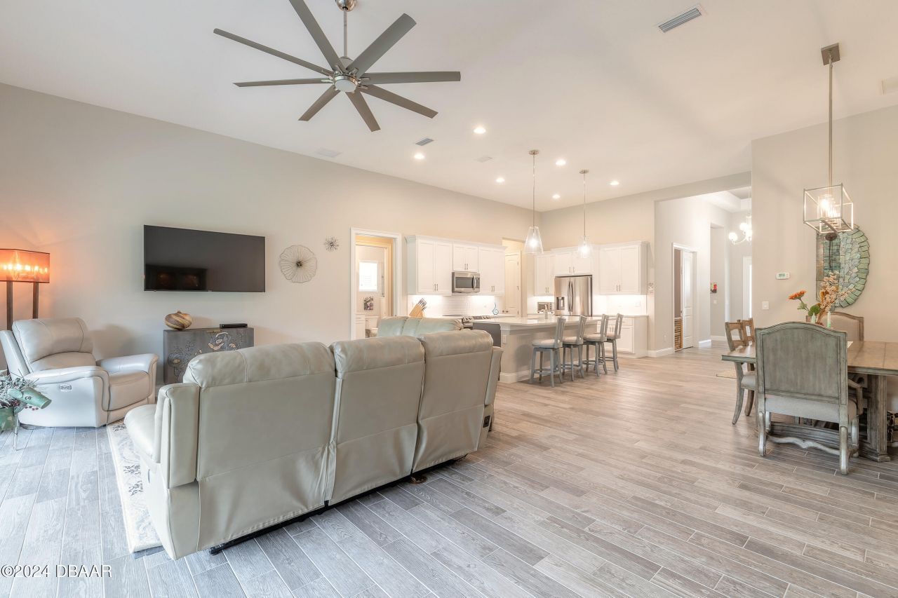 205 Cyan Avenue, Daytona Beach, FL 32124 Photo