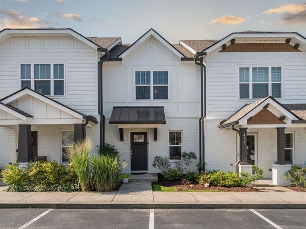 414 W Mill Dr , Nashville, TN 37209