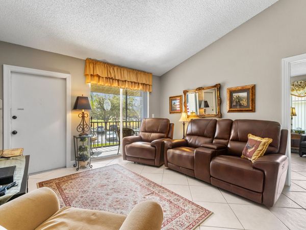 6426 Chasewood Drive, Unit E, Jupiter, FL 33458