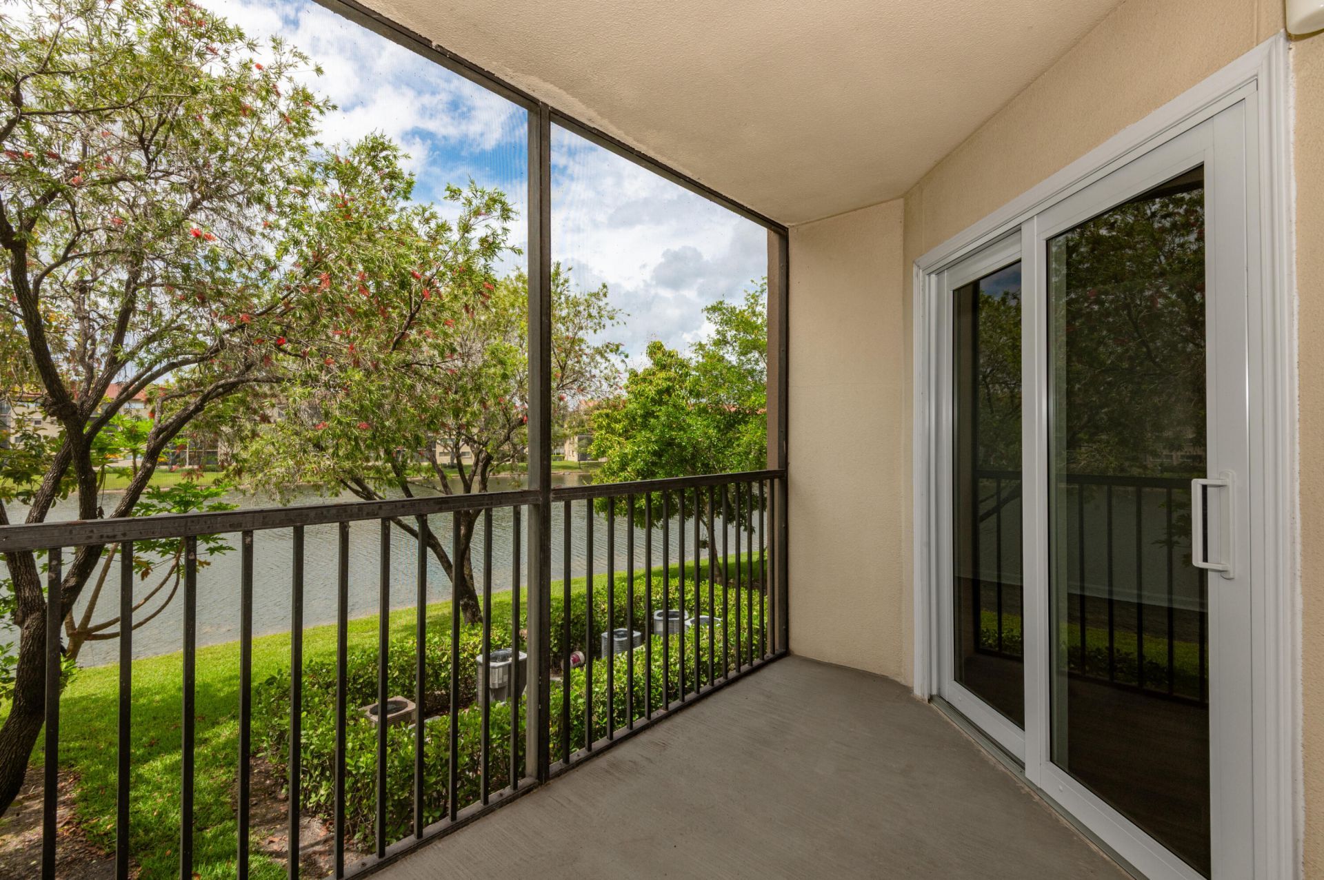 13800 SW 14th Street, Unit 211c, Pembroke Pines, FL 33027 Photo