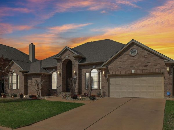 2950 James Parker LN, Round Rock, TX 78665