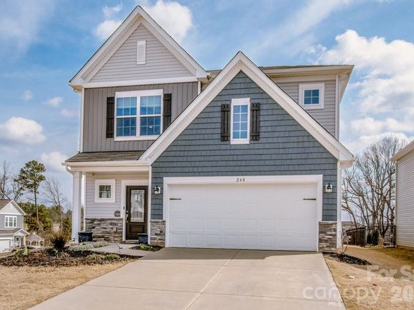 240 Eden Avenue, Mooresville, NC 28115