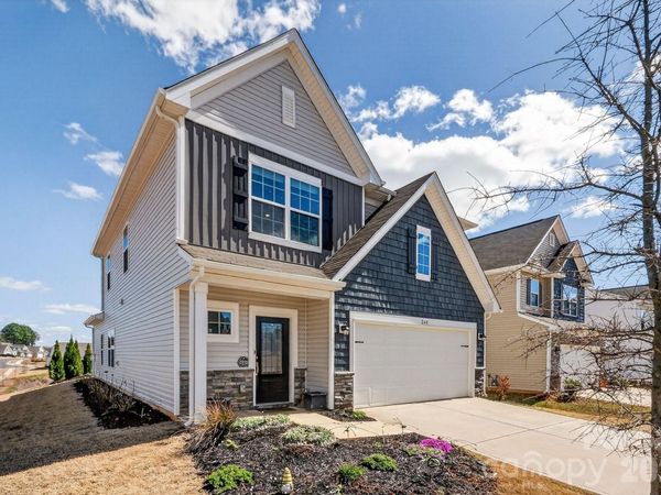 240 Eden Avenue, Mooresville, NC 28115