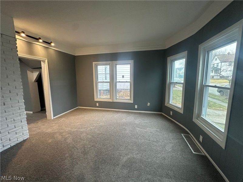 7815 Jeffries Avenue, Cleveland, OH 44105 Photo 10