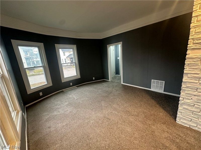 7815 Jeffries Avenue, Cleveland, OH 44105 Photo 11