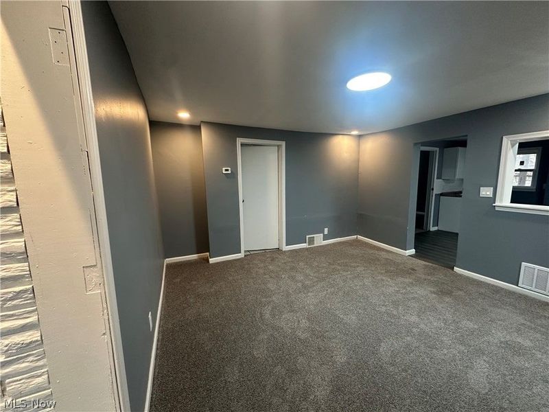 7815 Jeffries Avenue, Cleveland, OH 44105 Photo 12