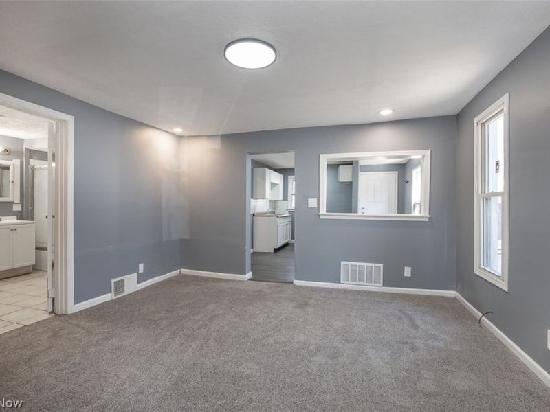 7815 Jeffries Avenue, Cleveland, OH 44105 Photo 16