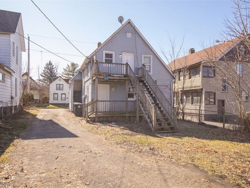 7815 Jeffries Avenue, Cleveland, OH 44105 Photo 3