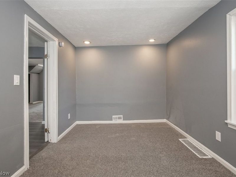 7815 Jeffries Avenue, Cleveland, OH 44105 Photo 5