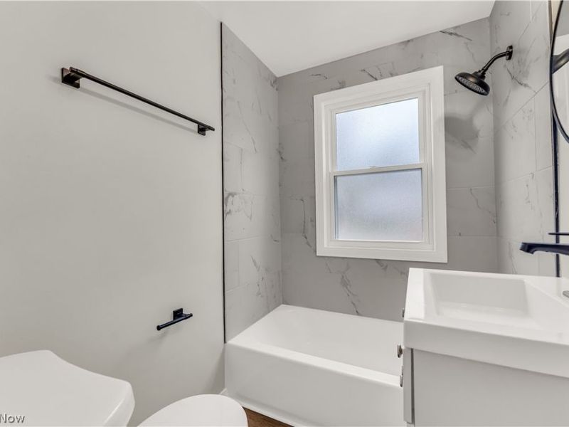 441 E 250th Street, Euclid, OH 44132 Photo 12