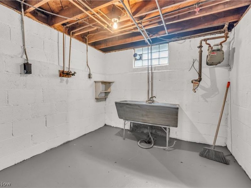 441 E 250th Street, Euclid, OH 44132 Photo 20