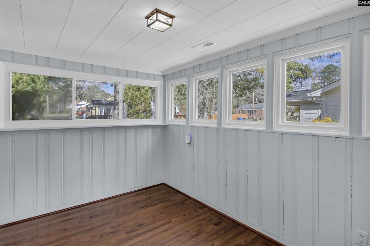 2882 Ashton Street  Photo 10