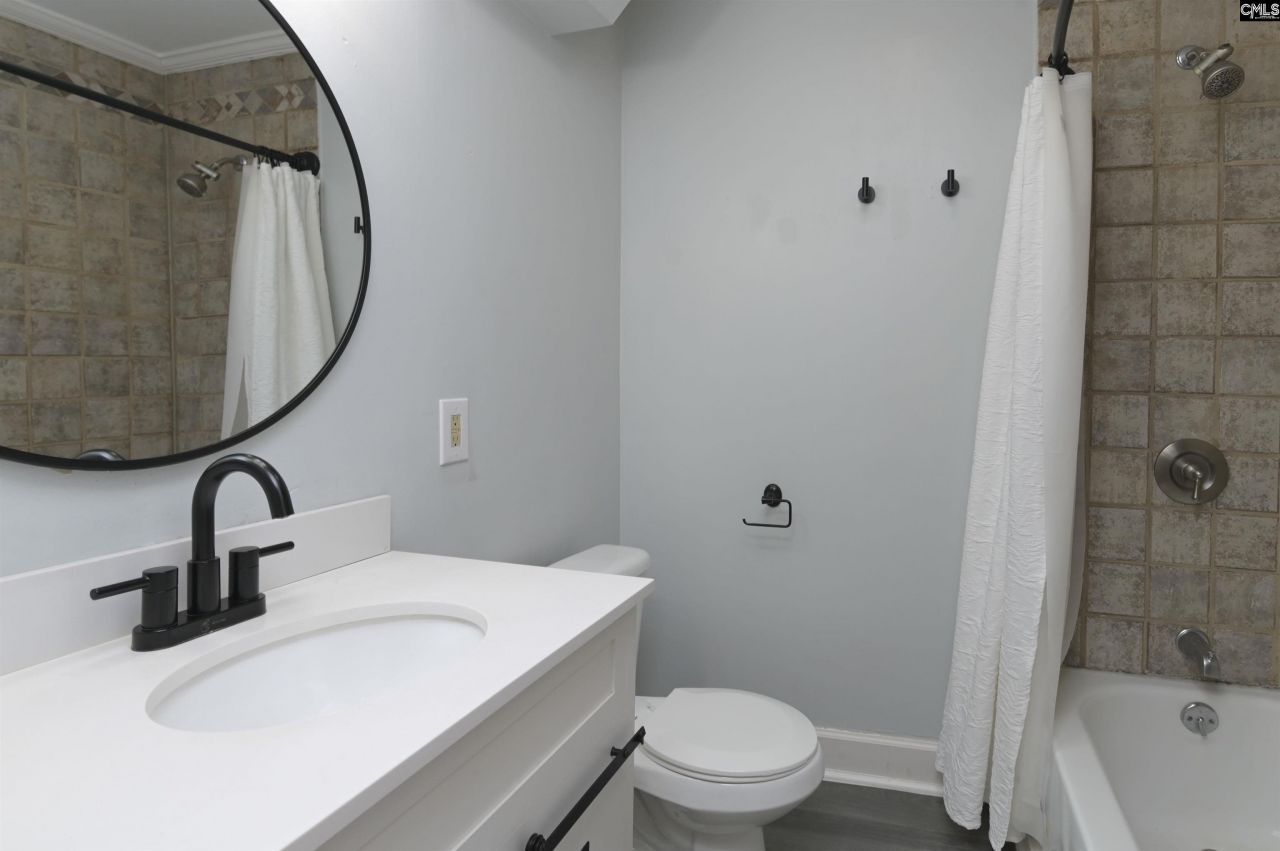 2882 Ashton Street  Photo 16