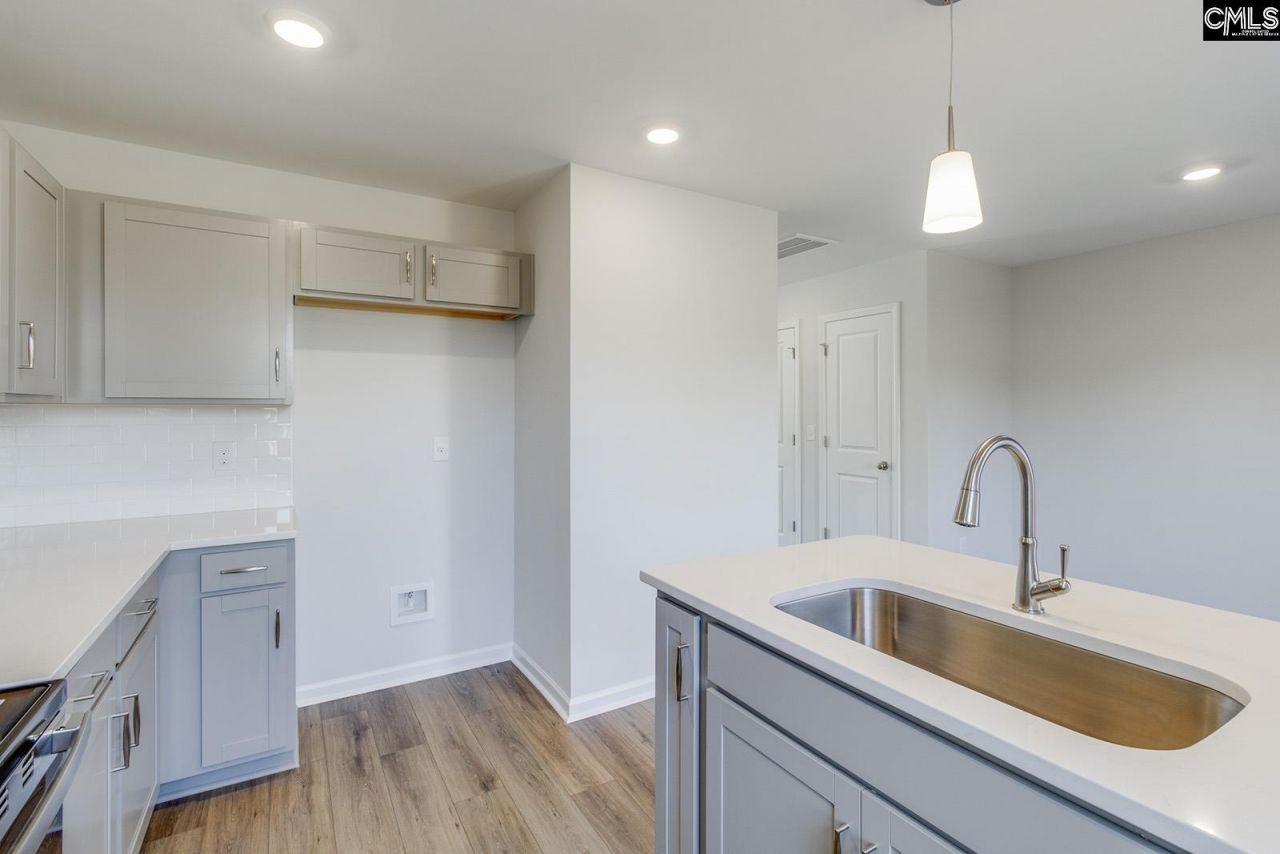 3047 Harborview Drive Photo 10