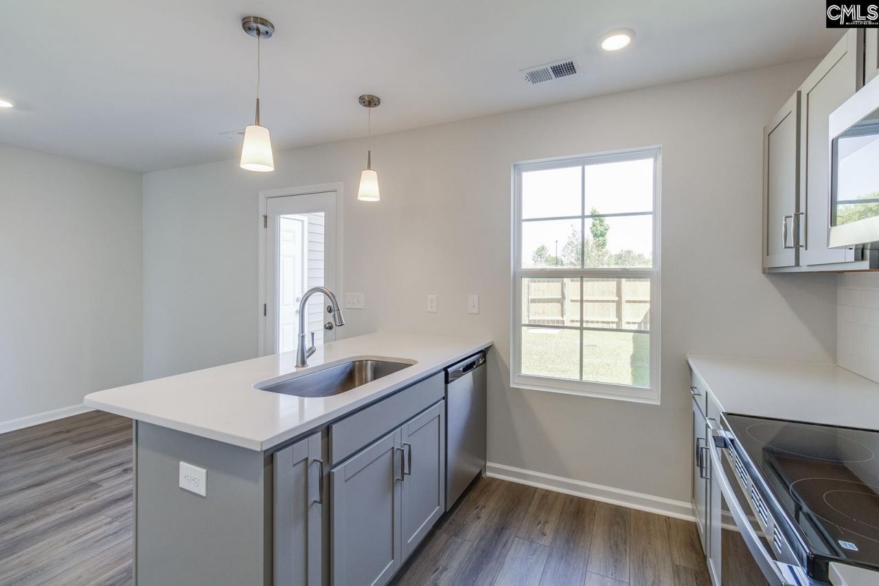 3047 Harborview Drive Photo 11