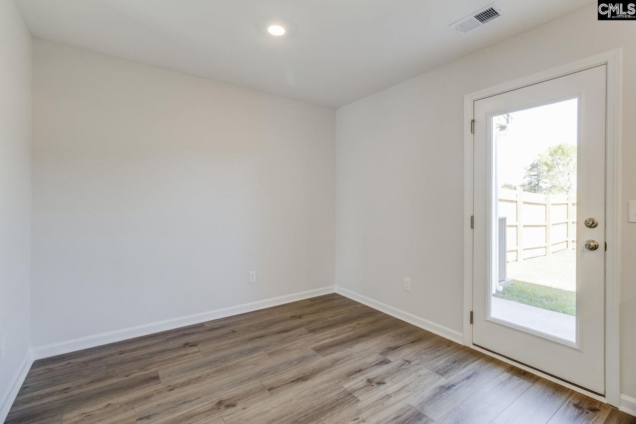 3047 Harborview Drive Photo 12