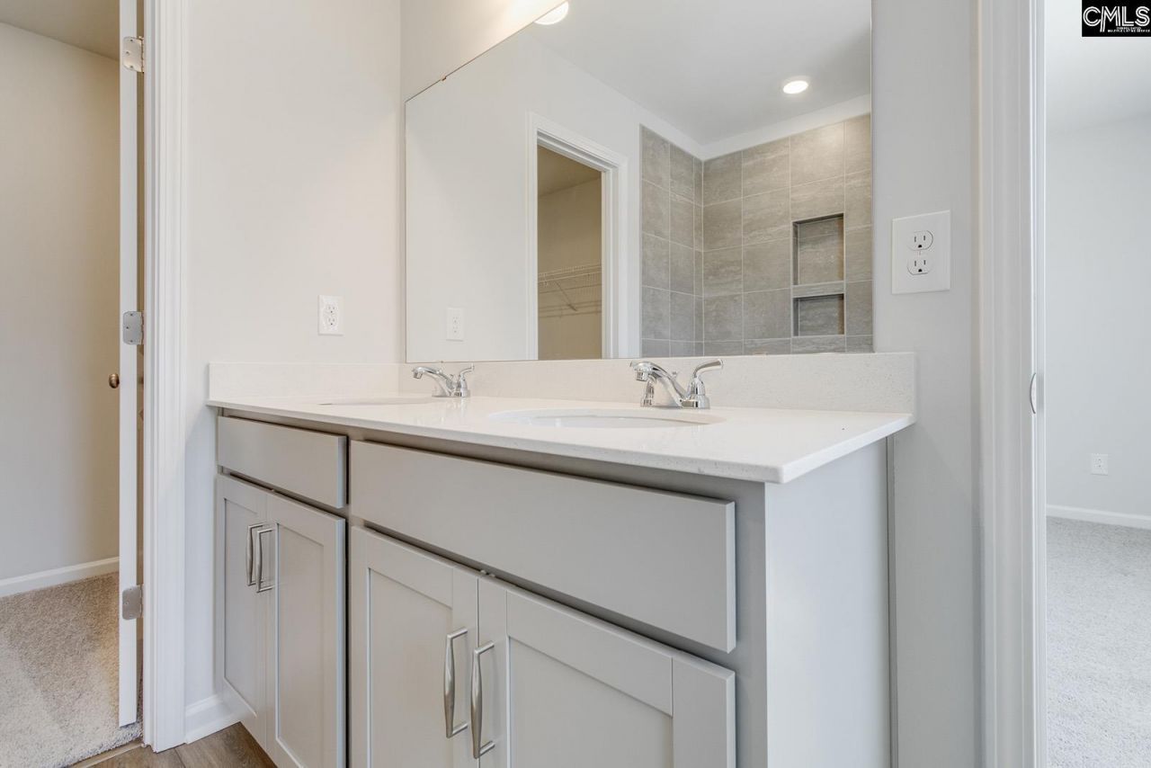 3047 Harborview Drive Photo 18